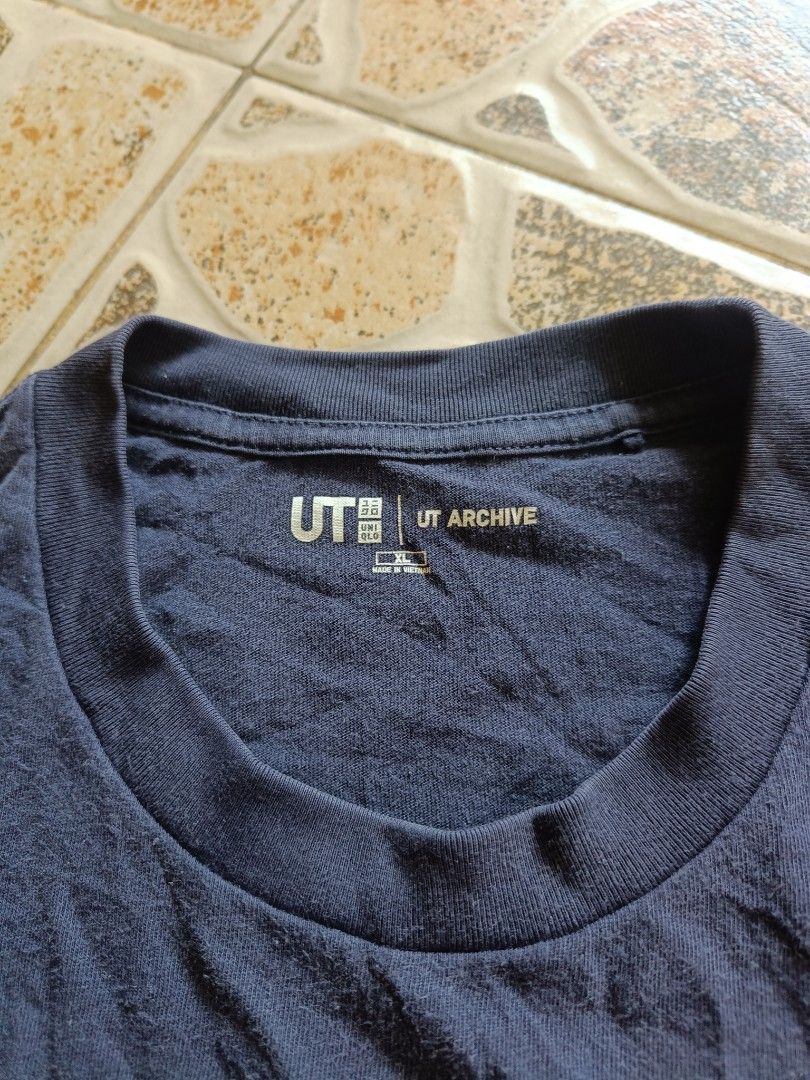 UNIQLO POP ART EMBROIDERED POCKET TEE (Category: Tshirts & Polo Shirts ) located in Davao. Submitted by thrift.it.denzz (Listing ID 1470207241, Image 3). Description: UNIQLO - SIZE XLARGE W21 L26 - GOOD CONDITION - NEED WASH - 🏷️300 ADD SHIPPING FEE 📩DM📩.