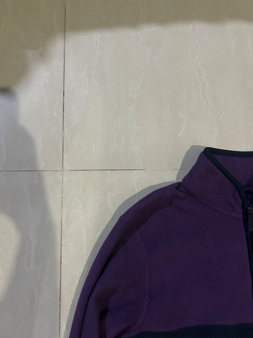Uniqlo Purple Half Zip Fleece Jacket (Category: Coats, Jackets and Outerwear) located in San Fernando. Submitted by thrift_lang_ni_kim (Listing ID 1470330091, Image 2). Description: ⬇️ DETAILS ⬇️ Uniqlo Purple Half Zip Fleece Jacket DIMENSIONS (INCHES) Width:19 Length:23 Best fit: XS to S (cropped fit) Color rate:9/10 Condition/Issue:Good condi Mine: ₱250 Minimum increment: ₱50 Already washed and ready to wear. 📌 Please check all photos carefull