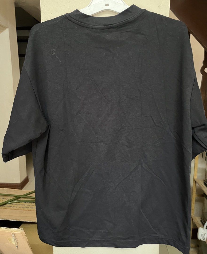 Uniqlo shirt (Category: Tshirts & Polo Shirts ) located in Bacoor. Submitted by ayit. (Listing ID 1470166852, Image 2). Description: Orig personal japan gling sf inc - Brand: Uniqlo - Color: Black - Size: S - Condition: Good, gently used - Style: Casual crewneck t-shirt - Meetup location: Citta Italia Subdivision, Molino V, Bacoor, Cavite.