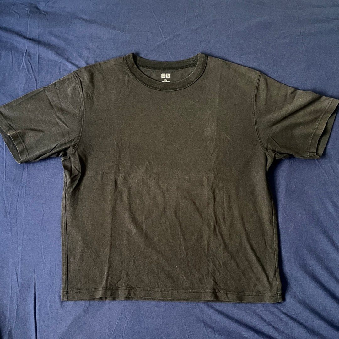 Uniqlo Shirts (Category: Tshirts & Polo Shirts ) located in Marikina City. Submitted by pyolo (Listing ID 1470205394, Image 3). Description: AS PACK Uniqlo Polo Shirt XL Pit to pit: 22 in Length: 28 in Uniqlo U Cropped Crew Neck Shirt XL Pit to pit: 21 in Length: 23 in.
