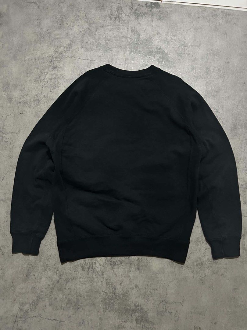 Uniqlo U Black Sweatshirt Size M (Category: Coats, Jackets and Outerwear) located in Batangas. Submitted by yuellll (Listing ID 1470231162, Image 2). Description: Width:23.5 Length:27 Color Rate:10/10 Condition:10/10 Issue: N/A - Brand: Uniqlo U - Color: Solid Black - Size: Medium - Style: Crew neck, long sleeves with ribbed cuffs and hem - Design: Clean, minimalist look with solid construction - Origin: Made in China - Condition/Use: Great stapl