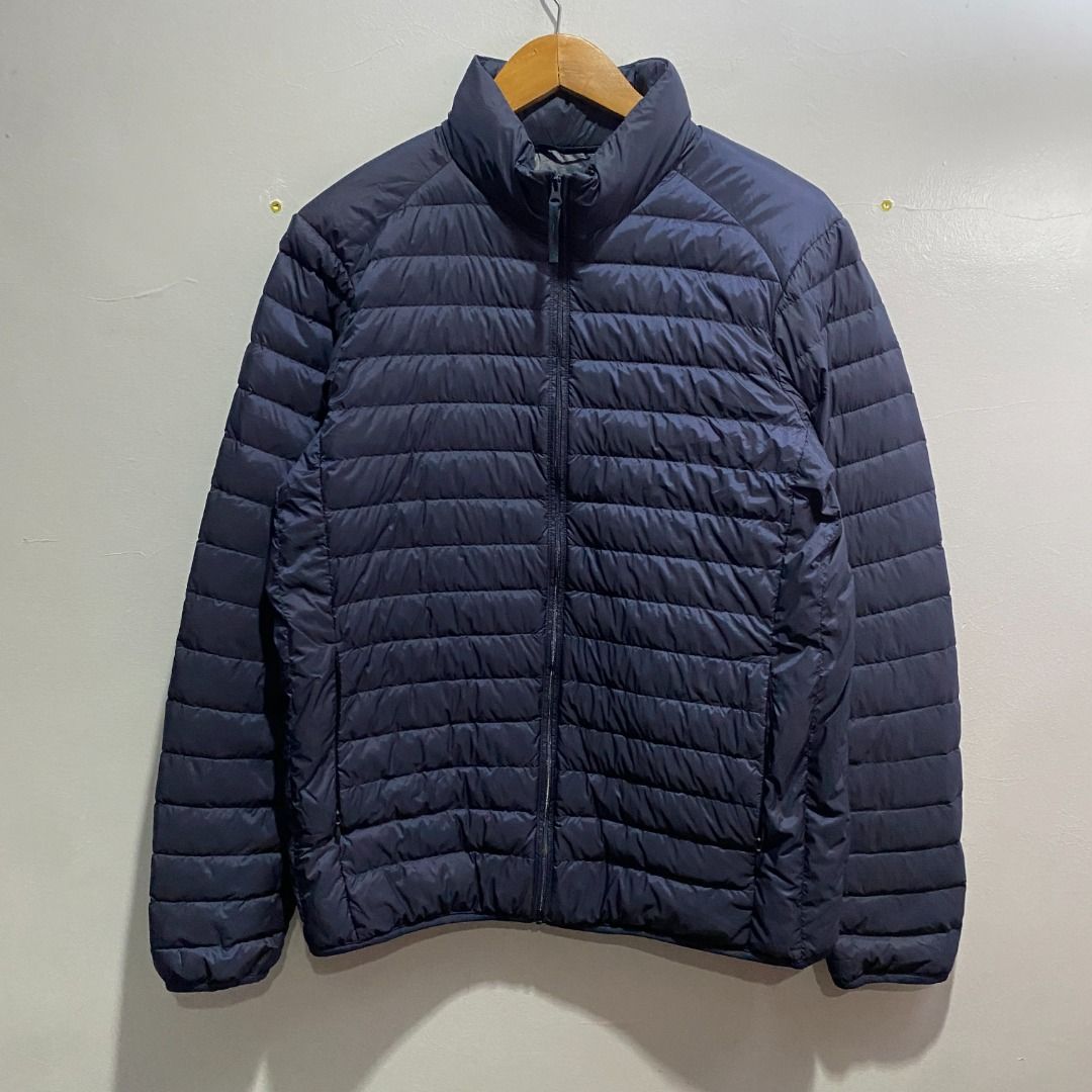 Uniqlo Ultra Light Down Jacket M (Category: Coats, Jackets and Outerwear) located in Antipolo. Submitted by bentakahitanoano (Listing ID 1470169185, Image 2). Description: Still in good condition Size M mens Pit to pit 22 Length 27.