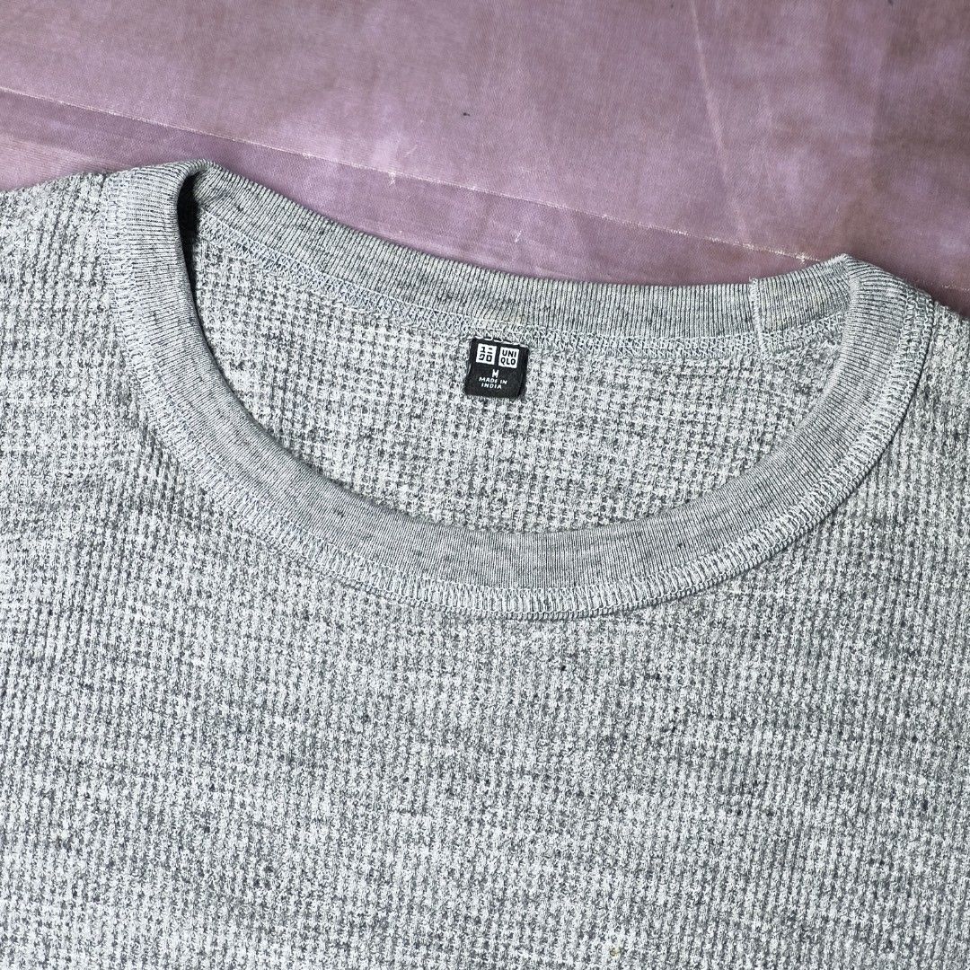 Uniqlo Waffle Crew Neck (Category: Tshirts & Polo Shirts ) located in San Jose. Submitted by dripdropph22 (Listing ID 1470161340, Image 3). Description: Uniqlo Modern Waffle Knit Crewneck T-Shirt 299+sf This piece is a contemporary short-sleeve waffle knit crewneck top produced by Japanese retail giant Uniqlo. Constructed from a durable cotton and polyester blend, the shirt features a textured thermal weave designed for casual everyday comfort an