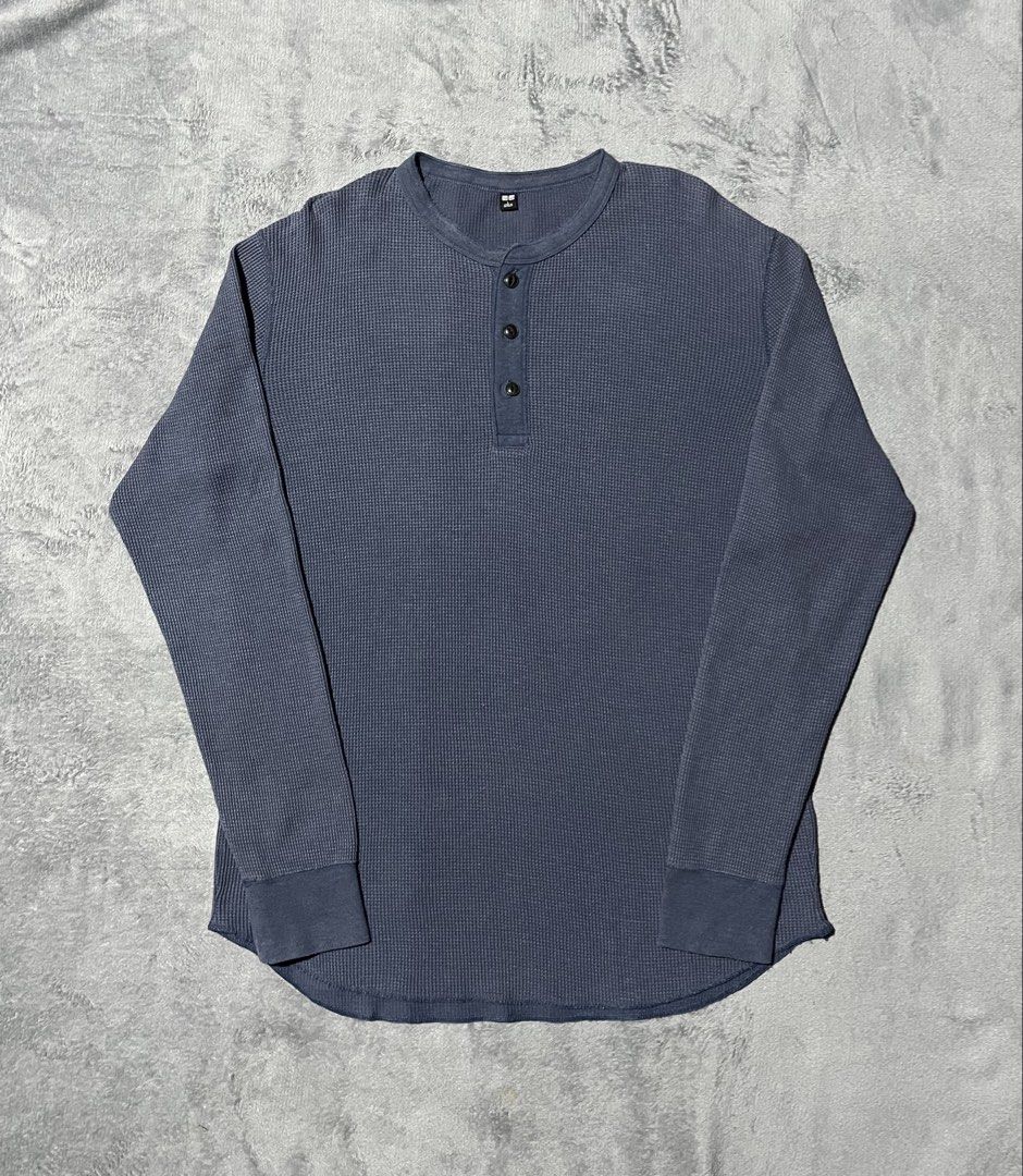UNIQLO WAFFLE HENLEY LONGSLEEVE (Category: Coats, Jackets and Outerwear) located in Nabua. Submitted by nopfinds (Listing ID 1470272281, Image 1). Description: UNIQLO WAFFLE HENLEY LONGSLEEVE SIZE LARGE DIMES 21x28 MINE FOR🔖₱350+sf EXCELLENT CONDITION COLOR MAY VARY DUE TO LIGHTING .