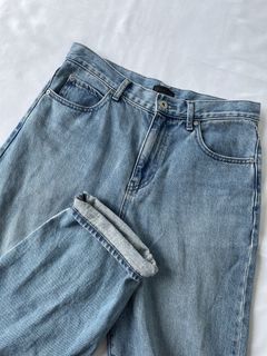 (Category: ) located in . Submitted by sleevesandbottoms (Listing ID 1470318806, Image 1). Description: .