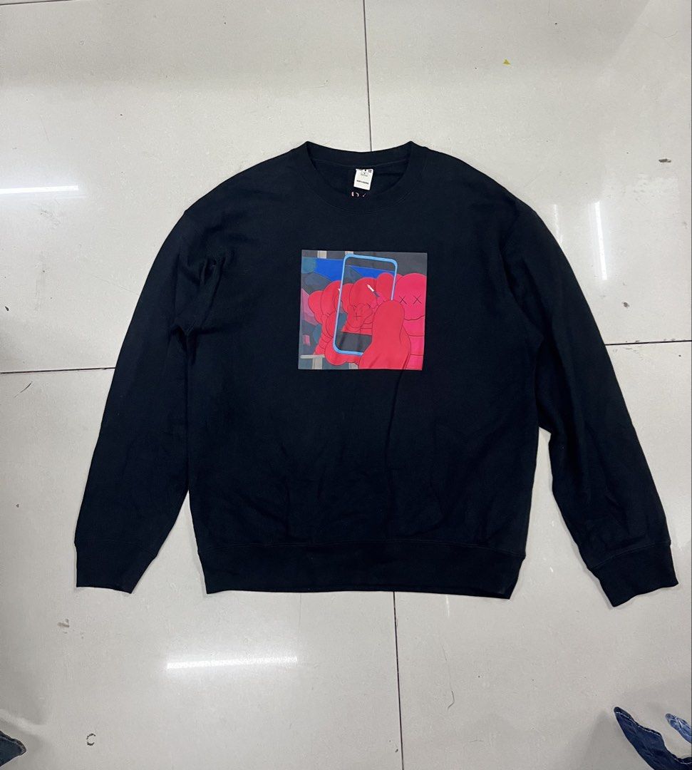 UNIQLO x KAWS + Andy Warhol (Category: Coats, Jackets and Outerwear) located in Iloilo. Submitted by yorxi_123 (Listing ID 1470311350, Image 1). Description: Limited Edition Size Medium Dimes: 21 x 26.5 Almost 27 Color rate: 9.5/10 Like new No flaws Location: Iloilo City📍 Courier: J&T🚛.