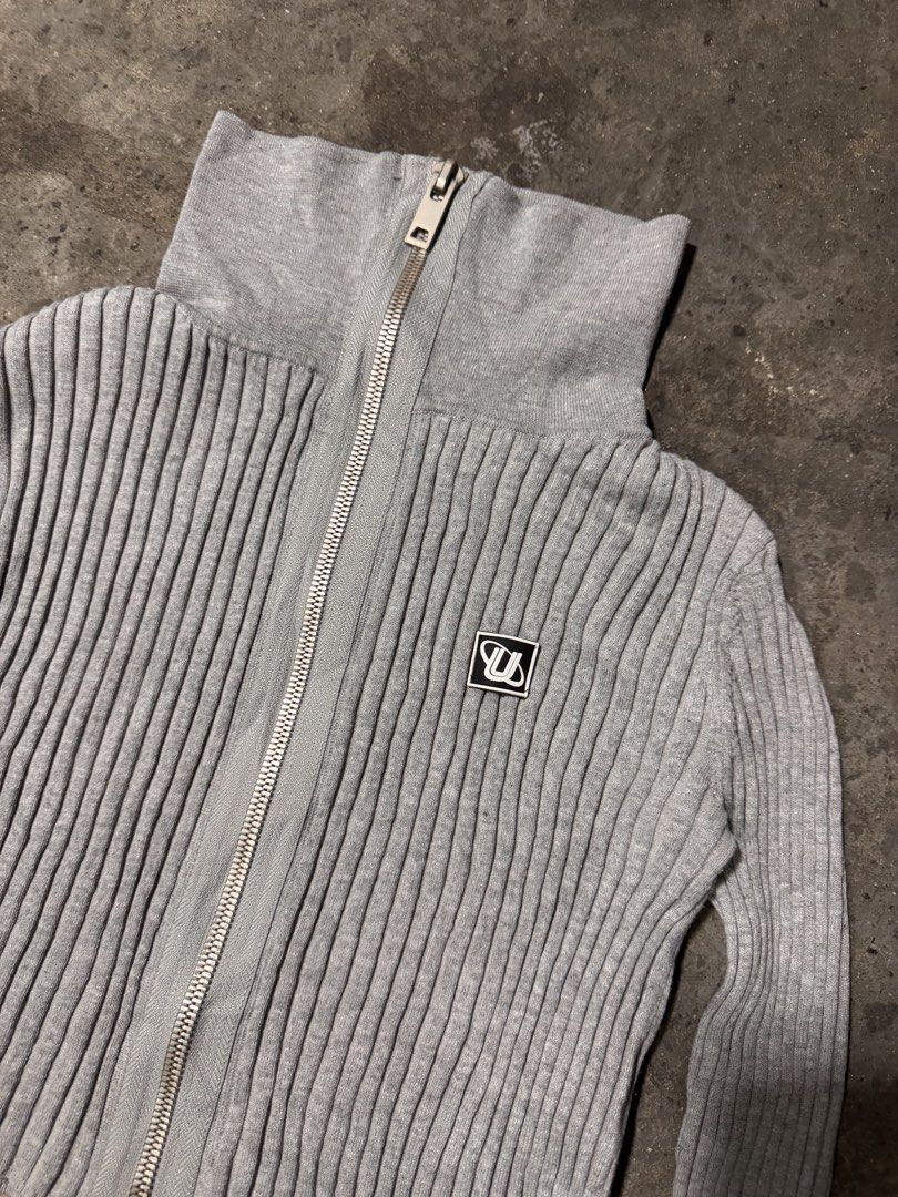 Urban revivo (Category: Others Tops) located in Pasig City. Submitted by dripthrift1600 (Listing ID 1470313677, Image 3). Description: - Urban Revivo - Good condition - Issue: None - Sizes: S - Dimes: 15x14.5.