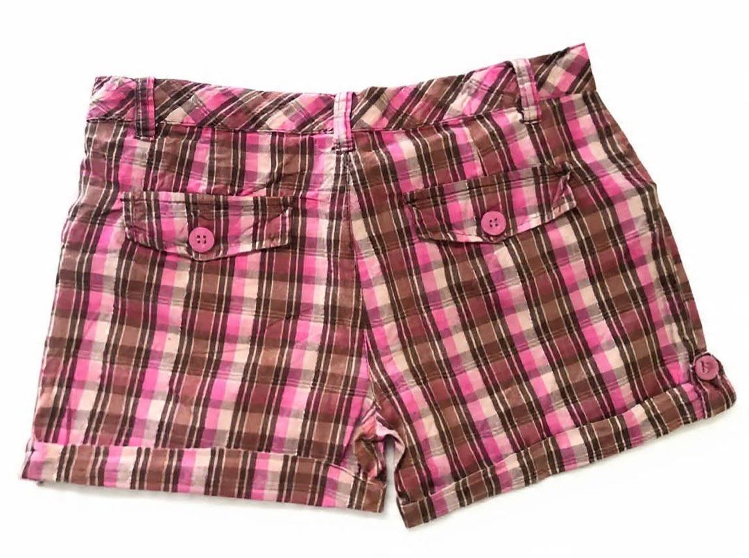 us polo assn neapolitan plaid shorts with silver threads (Category: Shorts) located in Makati City. Submitted by bowzone (Listing ID 1470196927, Image 2). Description: 🎀 with silver threads / lines ! ^^ 🎀 wl : 30 inches.