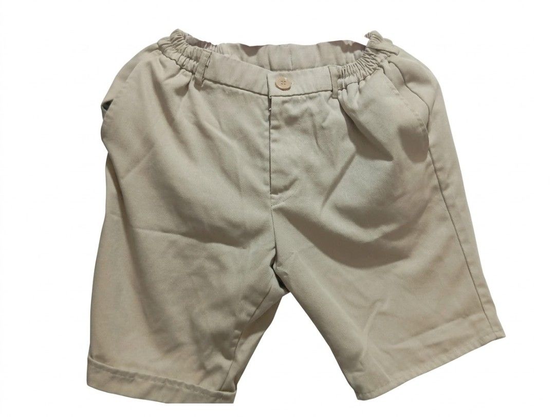 UST JHS TYPE B UNIFORM - LARGE SHIRT + MEDIUM SHORTS (Category: Everything Else Others) located in Manila. Submitted by gumi14 (Listing ID 1470229743, Image 2). Description: SHIRT (L) - good condition SHORTS (M) - ink staining on the inside of pocket + zipper area 200 each = 400.