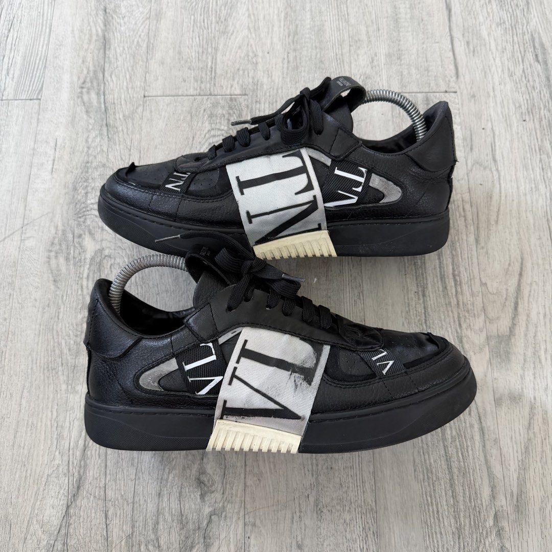 Valentino Garavani Sneakers (Category: Sneakers) located in Manila. Submitted by wornagainstudios2 (Listing ID 1470226992, Image 1). Description: changed insole.