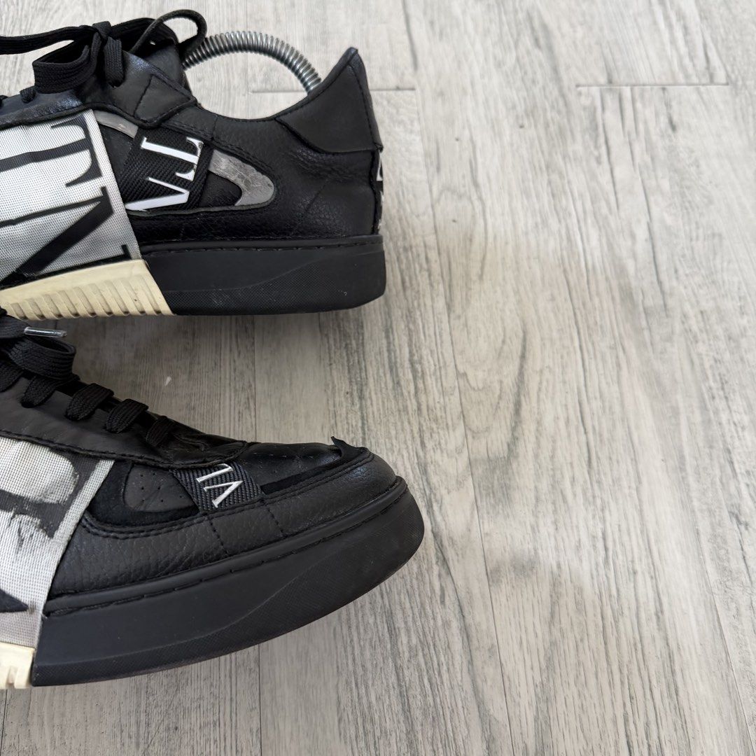 Valentino Garavani Sneakers (Category: Sneakers) located in Manila. Submitted by wornagainstudios2 (Listing ID 1470226992, Image 3). Description: changed insole.
