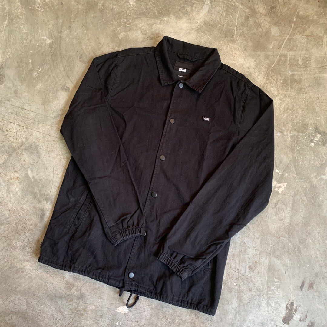 Vans Black Coaches Jacket Size Medium (Category: Vintage Collectibles) located in Manila. Submitted by emplysthrift. (Listing ID 1470290056, Image 2). Description: Width "23.5 Length "28 Excellent Condition Colorrate: 9.2/10 Flaws: minor dot discoloration di po iindahin kasi tago naman po sa collar Unli vouchers/vc for safe transactions 📲 Location: Laspinas City, Metro Manila, Brngy Talon Uno. 📍 DM IF INTERESTED📥 - Brand: Vans - Style: Black c