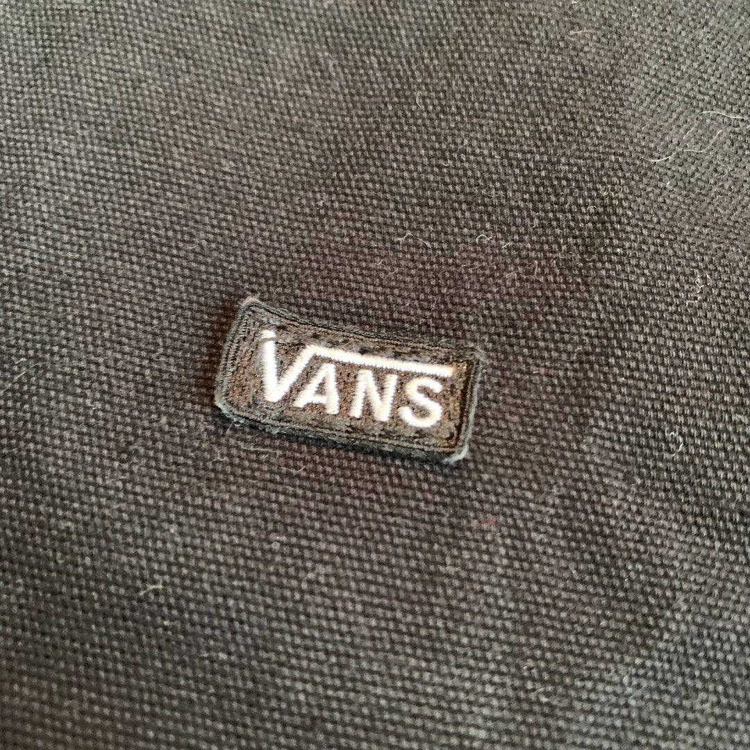 Vans Black Coaches Jacket Size Medium (Category: Vintage Collectibles) located in Manila. Submitted by emplysthrift. (Listing ID 1470290056, Image 3). Description: Width "23.5 Length "28 Excellent Condition Colorrate: 9.2/10 Flaws: minor dot discoloration di po iindahin kasi tago naman po sa collar Unli vouchers/vc for safe transactions 📲 Location: Laspinas City, Metro Manila, Brngy Talon Uno. 📍 DM IF INTERESTED📥 - Brand: Vans - Style: Black c