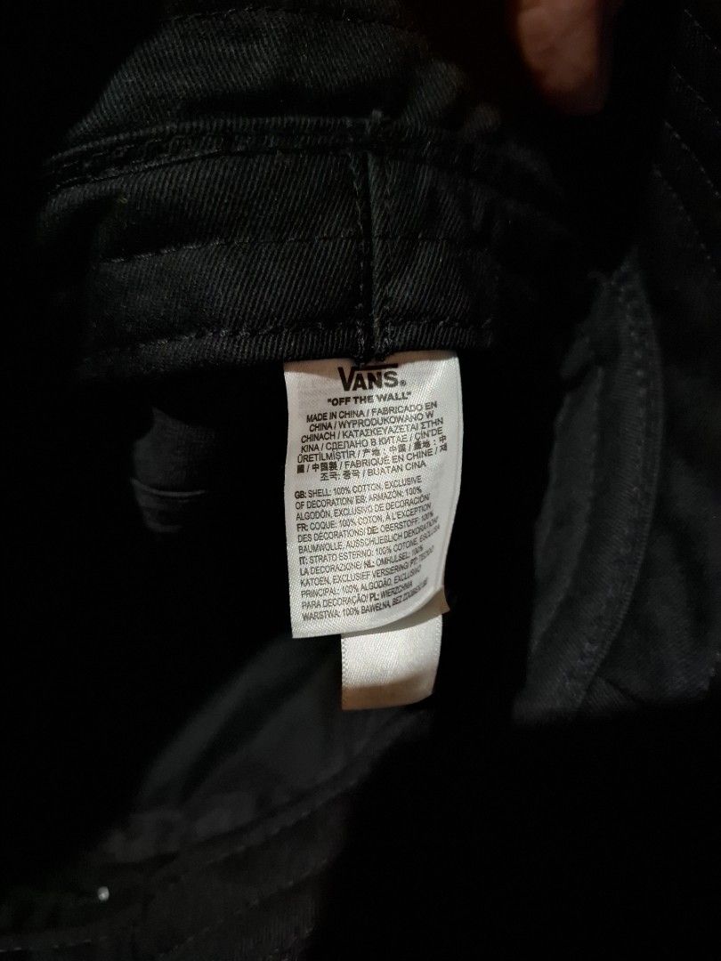 Vans Off The Wall Black Bucket Hat Size S/M (Category: Caps & Hats) located in Victorias. Submitted by doc_keith (Listing ID 1470298687, Image 3). Description: Vans Bucket Hat Small/medium Condition: Prestine No issue 480 shipped Negros occidental.