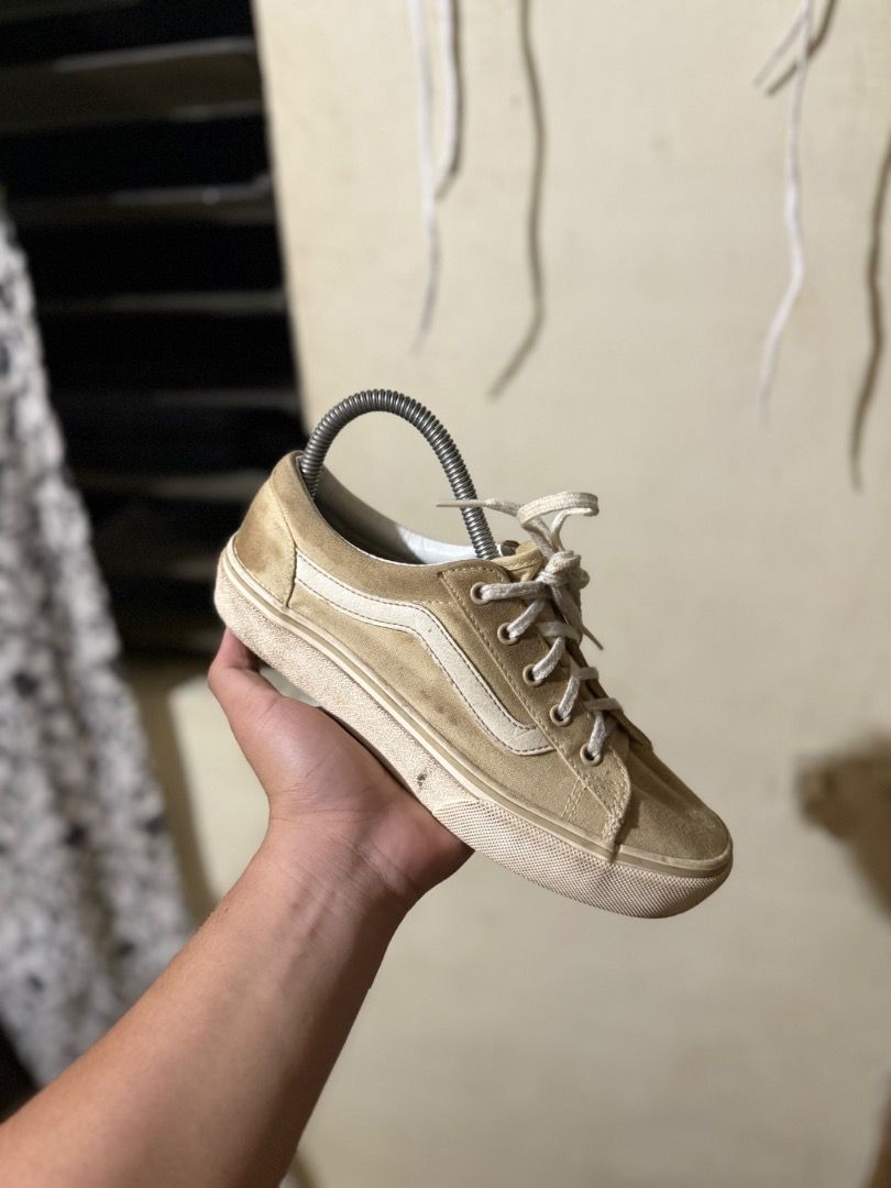 Vans Old Skool Beige Sneakers (Category: Sneakers) located in Molave. Submitted by thrifttashoe (Listing ID 1470307477, Image 1). Description: - Brand/Model: Vans Low-Top Sneakers Need wash lang to!.