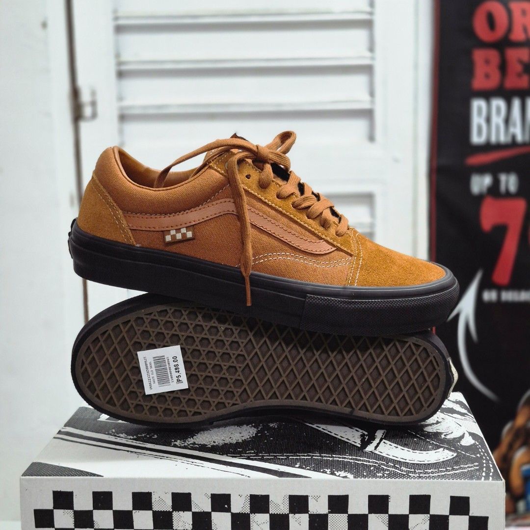 Vans Skate Old Skool Sienna Chocolate (Category: Sneakers) located in Makati City. Submitted by _mrsale (Listing ID 1470142405, Image 3). Description: FOR SALE 🚨 Available today! Vans Skate Old Skool Sienna Chocolate ✅ Now ₱3,090 ONLY ✅ ❌ From ₱5,498 mall srp❌ Size Available: 8 US MENS 26 cm Check the comment section for more details. Message us now 📩 #MrSale.