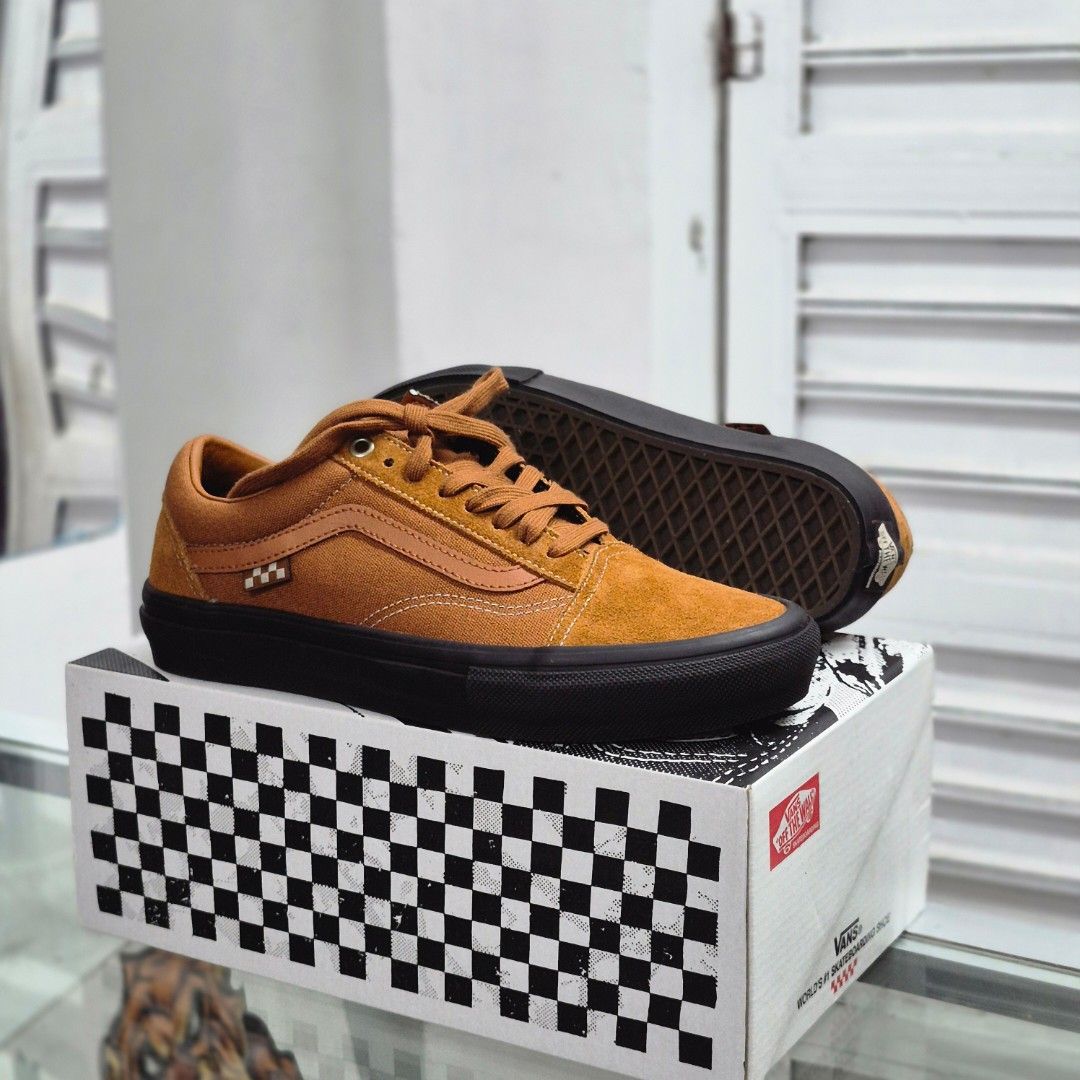 Vans Skate Old Skool Sienna Chocolate (Category: Sneakers) located in Makati City. Submitted by _mrsale (Listing ID 1470142405, Image 1). Description: FOR SALE 🚨 Available today! Vans Skate Old Skool Sienna Chocolate ✅ Now ₱3,090 ONLY ✅ ❌ From ₱5,498 mall srp❌ Size Available: 8 US MENS 26 cm Check the comment section for more details. Message us now 📩 #MrSale.