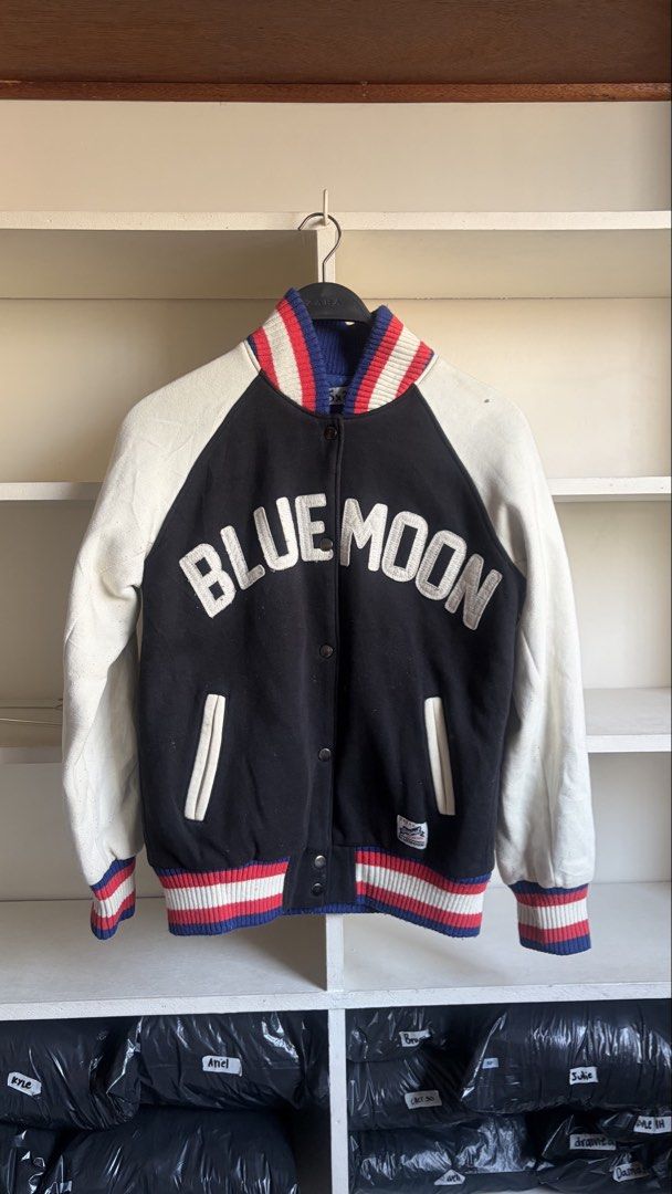 Varsity Jacket (Category: Coats, Jackets and Outerwear) located in Manila. Submitted by _revault (Listing ID 1470298142, Image 1). Description: .