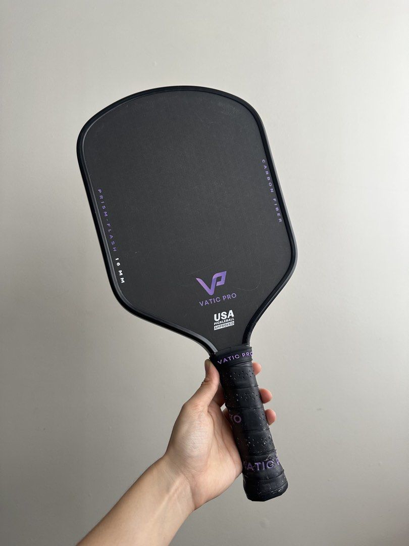 Vatic Pro Prism Flash 16mm (Category: Racket and Ball Sports) located in Mandaluyong City. Submitted by declutterwithishyyy (Listing ID 1470200983, Image 1). Description: - In good condition - with edge guard and grip since day one - no issues, glue residue only - used for 3 months - RFS: upgrading.