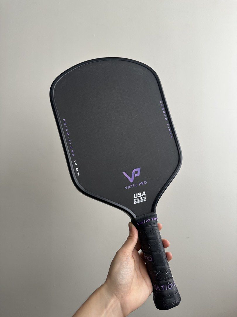 Vatic Pro Prism Flash 16mm (Category: Racket and Ball Sports) located in Mandaluyong City. Submitted by declutterwithishyyy (Listing ID 1470200983, Image 2). Description: - In good condition - with edge guard and grip since day one - no issues, glue residue only - used for 3 months - RFS: upgrading.