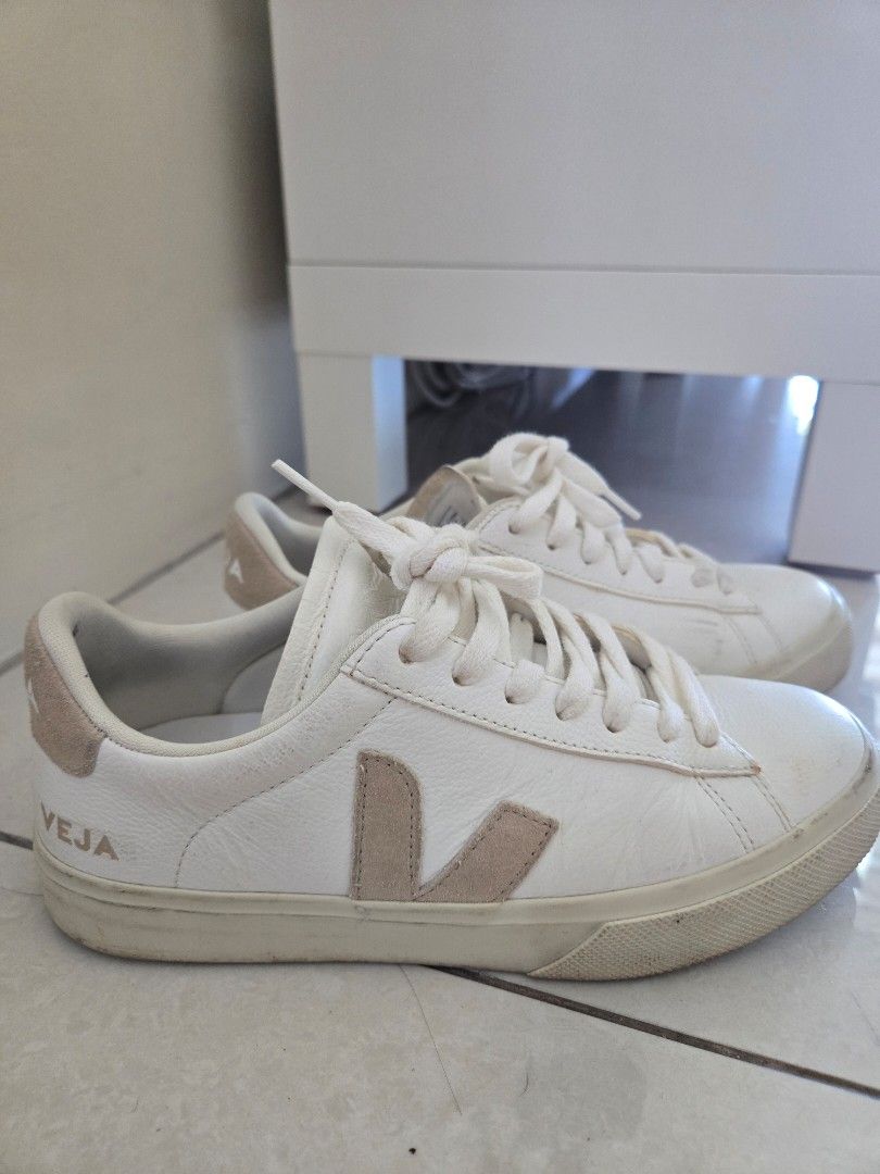 Veja Campo Sneaker in Extra White & Natural Suede (Category: Sneakers) located in Pasay City. Submitted by samcas (Listing ID 1470267440, Image 1). Description: - Veja Campo Sneaker in Extra White & Natural Suede - Size: 38 EUR / 7 US / 5 UK - Classic low-top style - White laces - Used only a few times.