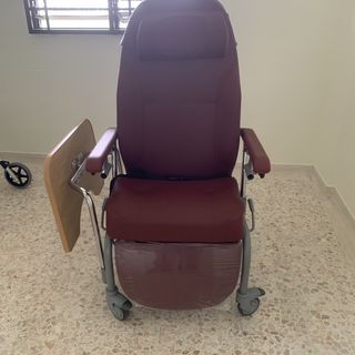 (Category: ) located in . Submitted by nifnacks.sg (Listing ID 1470216453, Image 1). Description: .