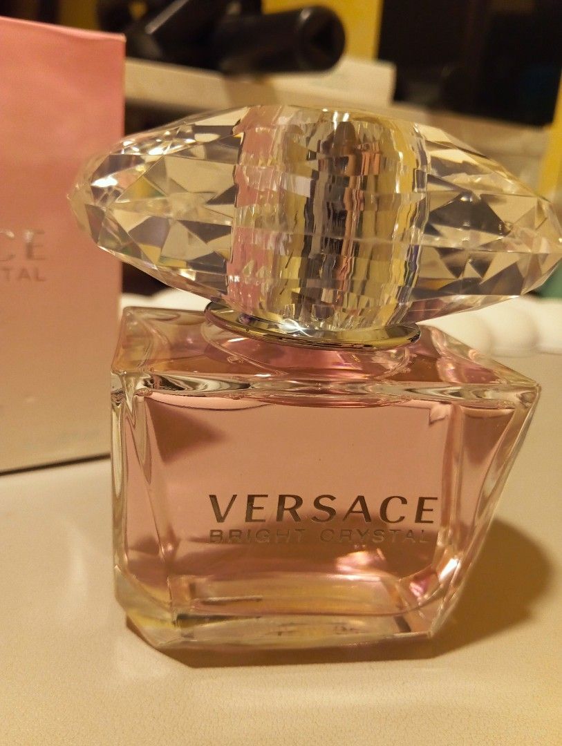 Versace Bright Crystal Perfume (Category: Fragrance & Deodorants) located in Cavite. Submitted by aether-elementph_11 (Listing ID 1470275443, Image 3). Description: Versace Bright Crystal Full Bottle With Box Bought in ITALY 🇮🇹 BRAND NEW NEVER USED. ORIGINAL 90ML.