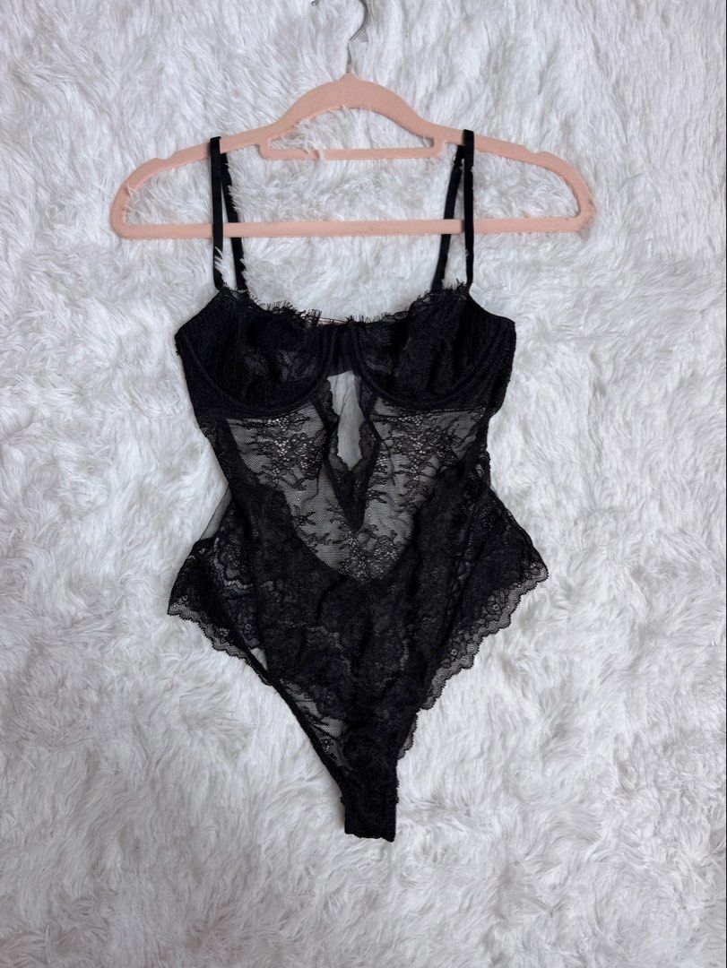 Victoria’s secret lace bodysuit (Category: Undergarments & Loungewear) located in Manila. Submitted by lovesgisele. (Listing ID 1470264884, Image 1). Description: size s.