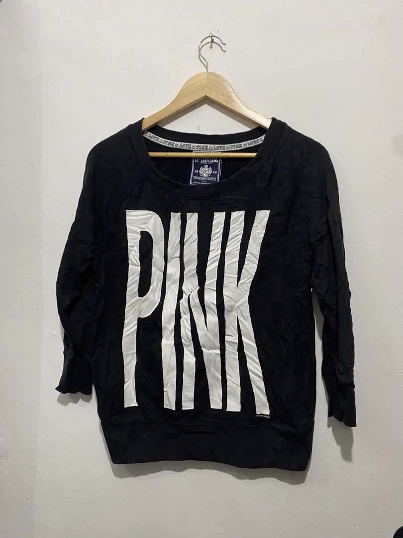 Victoria's Secret PINK Black Pullover Sweater Size M (Category: Longsleeves) located in Manila. Submitted by telly.742 (Listing ID 1470291596, Image 1). Description: .