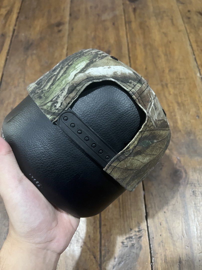 Viking Electric Supply Two-Tone Real Tree Cap (Category: Caps & Hats) located in Baguio. Submitted by fishy___fish (Listing ID 1470281642, Image 2). Description: Viking Electric Supply Two-Tone Real Tree Cap Snapback OSFA Broken brim .