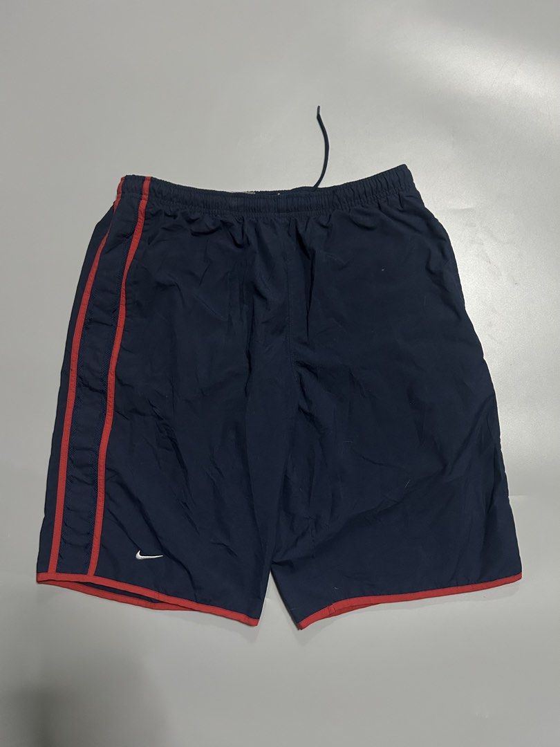 Vintage 00’s nike woven short (authentic) (Category: Shorts) located in Trece Martires City. Submitted by flip_flips (Listing ID 1470321276, Image 1). Description: Vintage 00’s nike woven short (authentic) -Medium on tag -Dimes: 30-42 waist stretch 22 length 13 tigh 11 leg open -Excellent condition -9.5/10 color rate -issue: none.