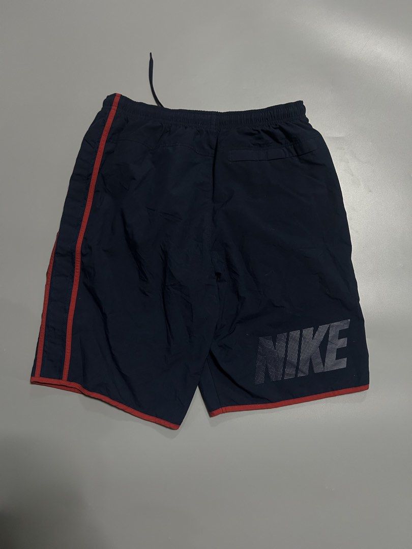 Vintage 00’s nike woven short (authentic) (Category: Shorts) located in Trece Martires City. Submitted by flip_flips (Listing ID 1470321276, Image 2). Description: Vintage 00’s nike woven short (authentic) -Medium on tag -Dimes: 30-42 waist stretch 22 length 13 tigh 11 leg open -Excellent condition -9.5/10 color rate -issue: none.
