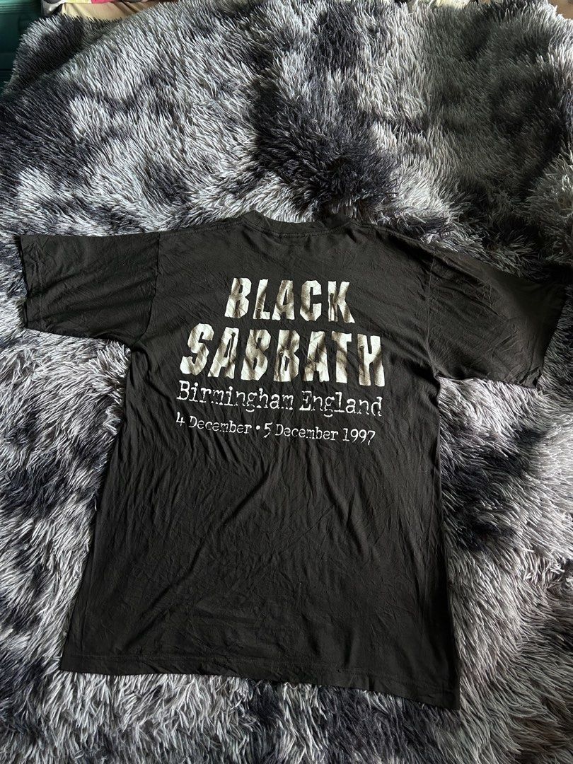 Vintage 90’s Black Sabbath War Pigs (Category: Tshirts & Polo Shirts ) located in Banaybanay. Submitted by prettysixtythrift_17 (Listing ID 1470153611, Image 3). Description: Black Sabath War Pigs 22.5x31.5.