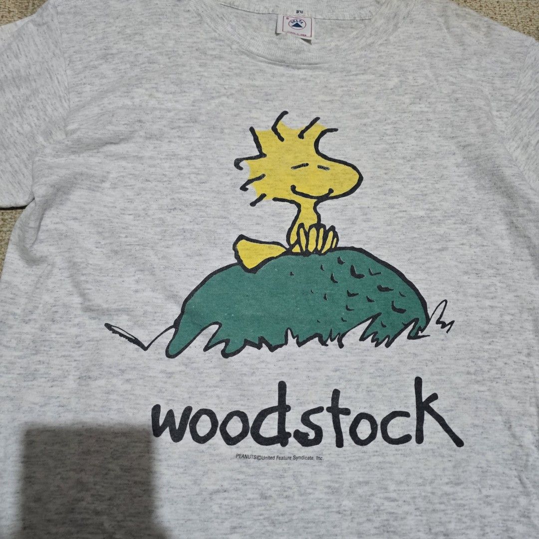 Vintage 90's peanuts x woodstulock (Category: Tshirts & Polo Shirts ) located in El Nido. Submitted by marco.tandoc (Listing ID 1470278521, Image 2). Description: size: small width: 18 length: 25.
