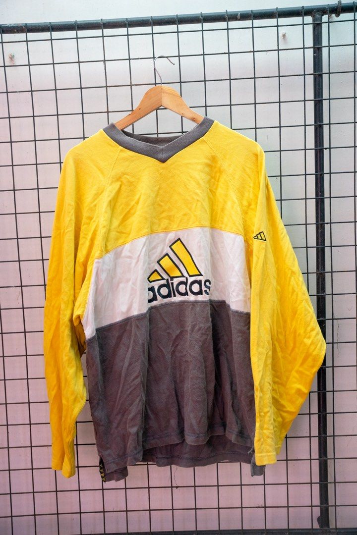 Vintage Adidas Sweater (Category: Coats, Jackets and Outerwear) located in Bulacan. Submitted by vckssn (Listing ID 1470245645, Image 1). Description: dimensions: 26 width 30 length best fit xl-2xl complete tags no issue color rate: 9.5/10.