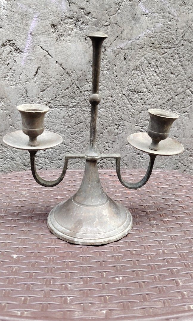 Vintage brass candle holder (Category: Vintage Collectibles) located in Caloocan City. Submitted by zenmountain-d8b1c0 (Listing ID 1470187702, Image 1). Description: Cod.