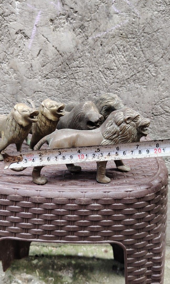 Vintage brass lion set (Category: Vintage Collectibles) located in Caloocan City. Submitted by zenmountain-d8b1c0 (Listing ID 1470187018, Image 3). Description: Cod.