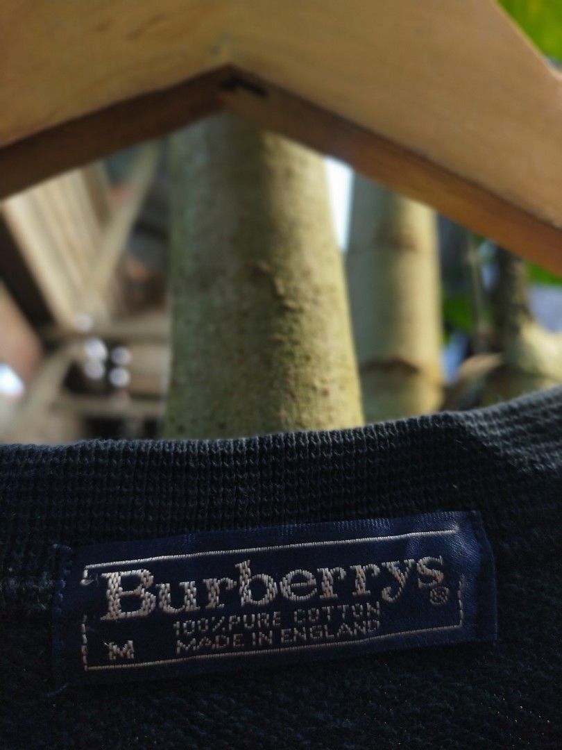 Vintage Burberry sweater (Category: Coats, Jackets and Outerwear) located in Cagwait. Submitted by roundsociety_ph (Listing ID 1470228596, Image 3). Description: Size medium flawless.