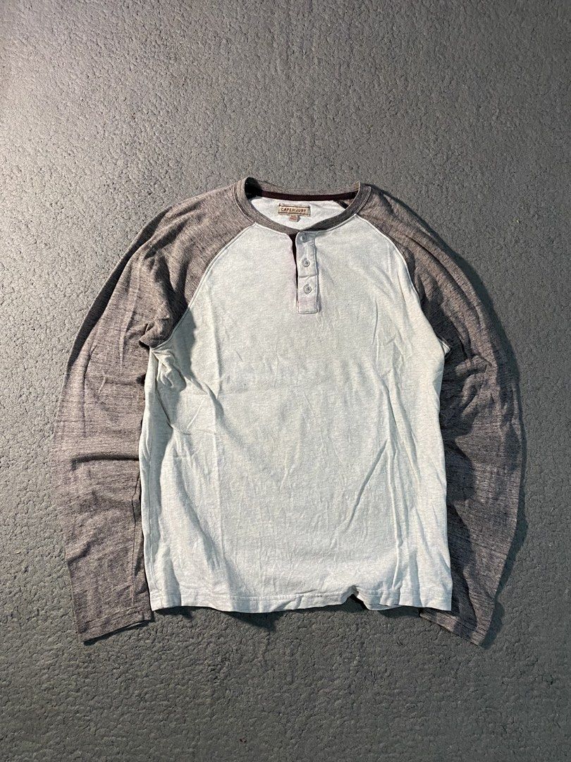 VINTAGE HENLEY (Category: Coats, Jackets and Outerwear) located in Tandag. Submitted by vncntmrcllns (Listing ID 1470225633, Image 1). Description: VINTAGE CAPE JUBY HENLEY (fav) Width: 21 Length: 27 -Excellent Condition -Already wash -Color rate 10/10 All details are visible in the picture Please check each photo .