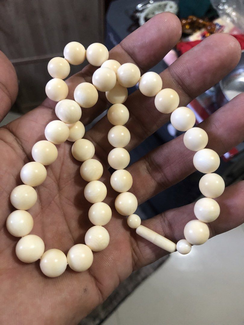 Vintage ivo genuine (Category: Necklaces) located in Manila. Submitted by anneverz (Listing ID 1470204828, Image 2). Description: Vintage item Real ivo Around 10mm balls .