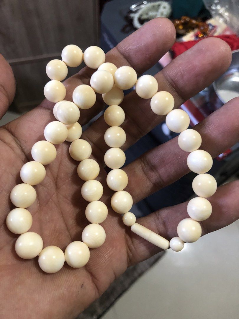 Vintage ivo genuine (Category: Necklaces) located in Manila. Submitted by anneverz (Listing ID 1470204828, Image 1). Description: Vintage item Real ivo Around 10mm balls .