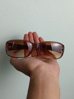 (Category: ) located in . Submitted by thrifted_93 (Listing ID 1470158697, Image 1). Description: .