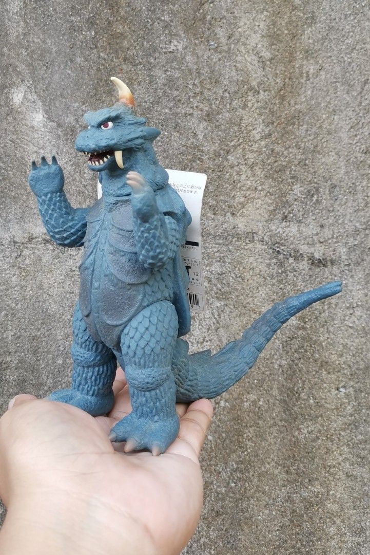 Vintage kaiju bandai (Category: Action & Battle Toys) located in Botolan. Submitted by weirdconnectioncollectibles (Listing ID 1470151770, Image 1). Description: Vintage bandai Vintage kaiju 850 Complete With hang tag Can ship nationwide via j&t.
