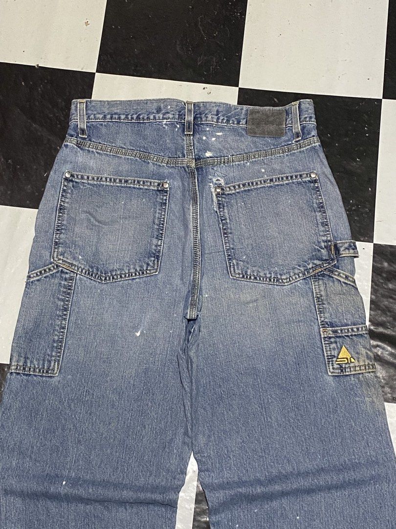 Vintage Levis Silver Tab Carpenter Pants (Category: Jeans) located in Cavite. Submitted by plankdalooter (Listing ID 1470280793, Image 3). Description: 34 waistline 43 length 14 thigh 9.5 hem need wash *washable stain *minimal repaired distress di masyadong visible *minimal dot stain not paint stain .