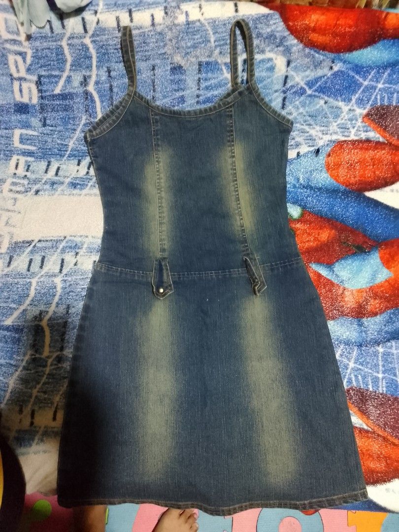 VINTAGE MAONG DRESS (Category: Rompers) located in Taguig. Submitted by lostpixie (Listing ID 1470258925, Image 2). Description: Casual maong dress MEDIUM SIZE.