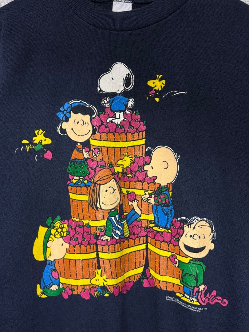 ✅Vintage Peanuts Sweater (Category: Coats, Jackets and Outerwear) located in Dumaguete. Submitted by good_stuff_dgte (Listing ID 1470218020, Image 2). Description: ✅Vintage Peanuts Sweater -₱1500 -Size large (21x28) -Color rate 10/10 -Issue: very minimal hairline cracks only .