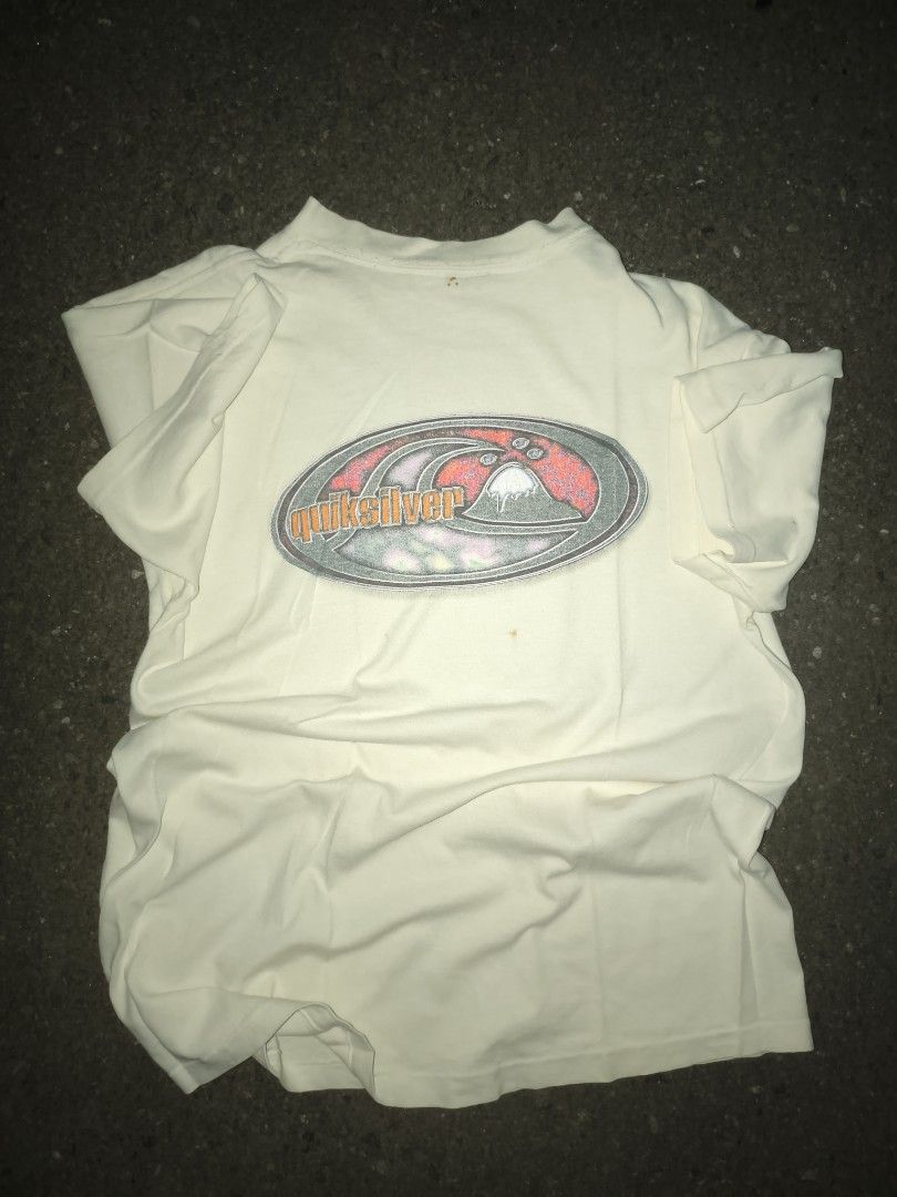 Vintage Quicksilver , Single stich (Category: Tshirts & Polo Shirts ) located in Buug. Submitted by zigeldz_a1721a (Listing ID 1470290205, Image 2). Description: Vintage quicksilver good for collection..