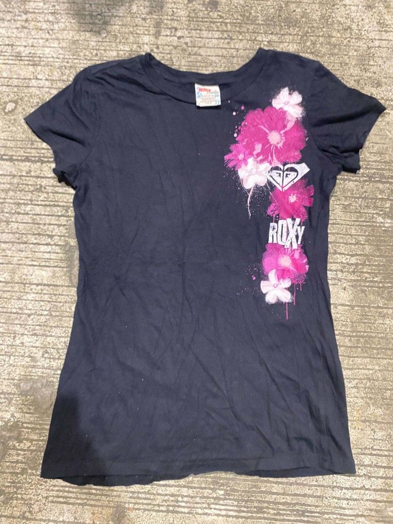 VINTAGE ROXY PARADISE Y2K (2000s) (Category: Activewear) located in Mandaue City. Submitted by gusstboy21 (Listing ID 1470288170, Image 2). Description: AUTHENTIC DIMES : W30 L24 NO ISSUE NEGOTIABLE MOP : GCASH MOD : JNT LOC : CEBU, PH + SF.