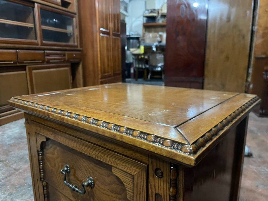 Vintage Side Table Drawer Cabinet Nightstand (Category: Tables & Sets) located in Quezon City. Submitted by dannikkishoppe2 (Listing ID 1470212209, Image 3). Description: Vintage Side Table Drawer Cabinet Nightstand‼️₱5500‼️ Looking for a stylish cabinet na may classic vibes? Perfect ito para sa bedroom, living room, or bedside table! 😍 ✅ Beautiful vintage design ✅ 2 drawers for storage ✅ Elegant wood finish ✅ Japan surplus quality 📏 Size: H20 