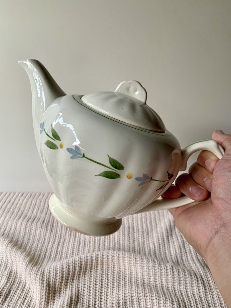 Vintage Teapot by Marie Ann (Category: Coffee & Tea Tableware) located in Tandag. Submitted by jeason_22 (Listing ID 1470173052, Image 2). Description: • Good vintage condition, minor chip sa spout ( see photo) • branded by Marie Anne • Size : Standard size teapot width: 10 inches hight: 6 inches 📌 Please see photos for the actual design and condition. Kindly review all photos before purchasing. 📦 Carefully packed for safe shipping..